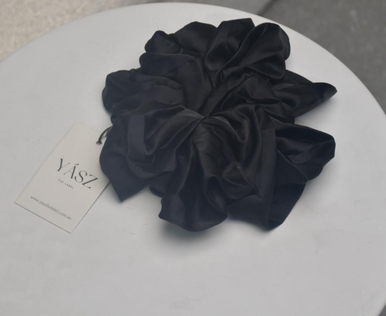 LUXE LOOP BUN